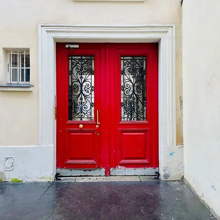 Tour Eiffel Invalides Pierre Leroux アパート *