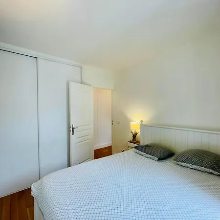 Tour Eiffel Invalides Pierre Leroux *