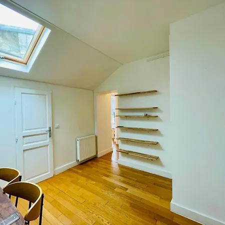 Tour Eiffel Invalides Pierre Leroux アパート *